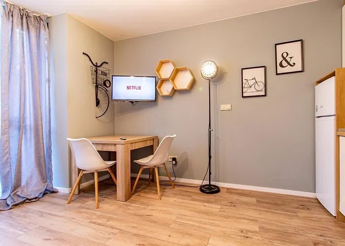 Stay & Explore Sofia - Central Studio